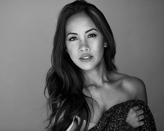 krysada_binly's tweet photo. This gloomy weather, I like it. It's been more frequent this past year. Makes me daydream and think about creating with more feeling.
@taylorhiilani
@snappilots
#blackandwhite #bnw #monochrome #SnapPilots #moody #portrait #portraiture #fashion #freckl⦠https://t.co/tQXaIqj62h https://t.co/n3flek8NHW