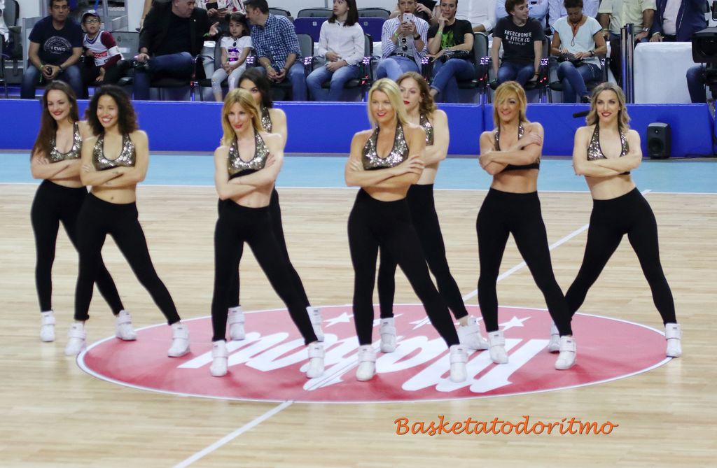 Os dejo la última gran actuación de las Super Cheers del <a href="/RMBaloncesto/">Real Madrid Basket</a>  en los Playoffs de la Liga ACB!  😉👏El domingo; más y mejor! En: facebook.com/basketatodorit…