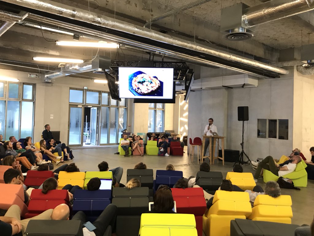 And now with <a href="/KonstantinWeiss/">Konstantin Weiss</a> let's talk about pizza on Designing Conversations <a href="/UXParis/">UX Paris</a> <a href="/IxDA_Paris/">IxDA_Paris Official</a>