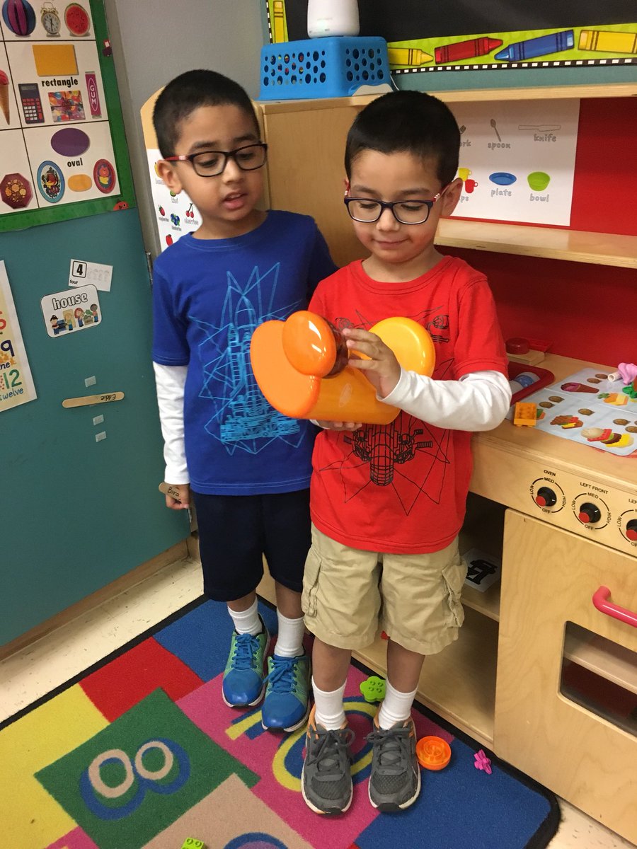 msprinceprek's tweet photo. The “Chefs” are busy making coffee in the kitchen. #Polserproud #lisdprek https://t.co/2vGceW2OuW