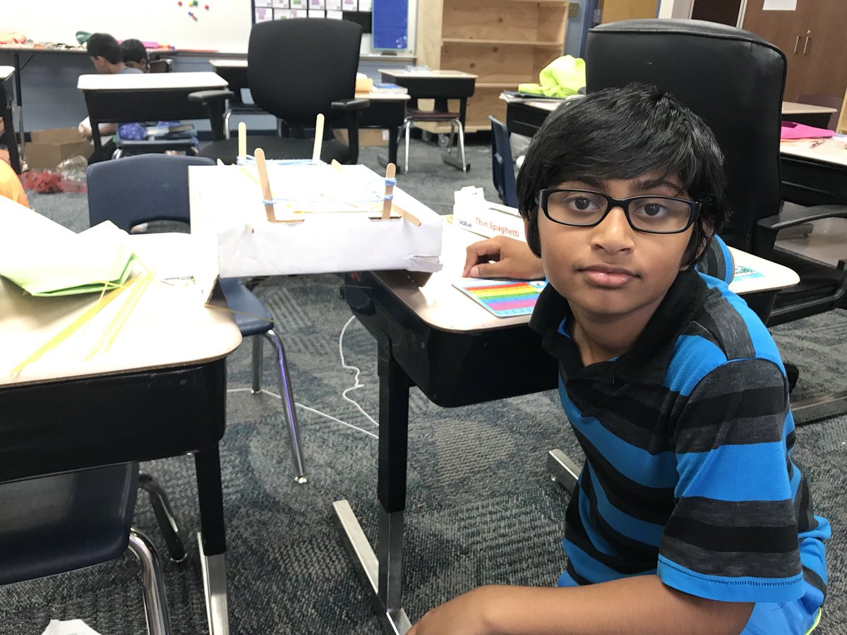 Rindo3rdGW's tweet photo. Bridge designs!!!! #gwgreats #futurearchitects https://t.co/EtBbBeBzXx