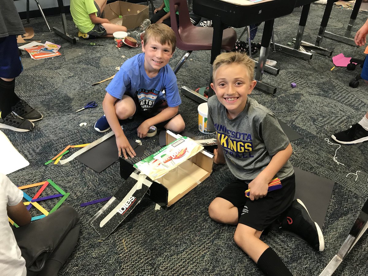 Rindo3rdGW's tweet photo. Bridge designs!!!! #gwgreats #futurearchitects https://t.co/EtBbBeBzXx