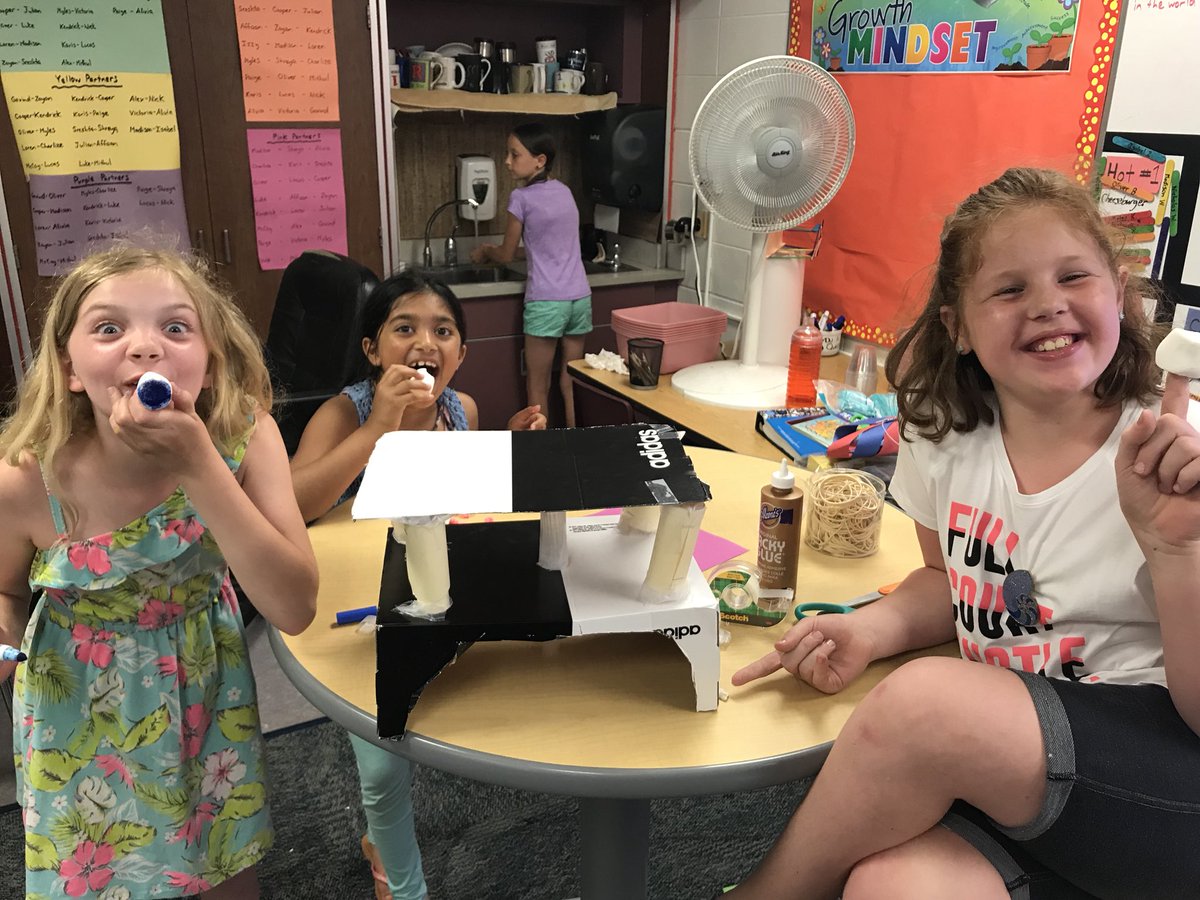 Rindo3rdGW's tweet photo. Bridge designs!!!! #gwgreats #futurearchitects https://t.co/qiad43wxcV