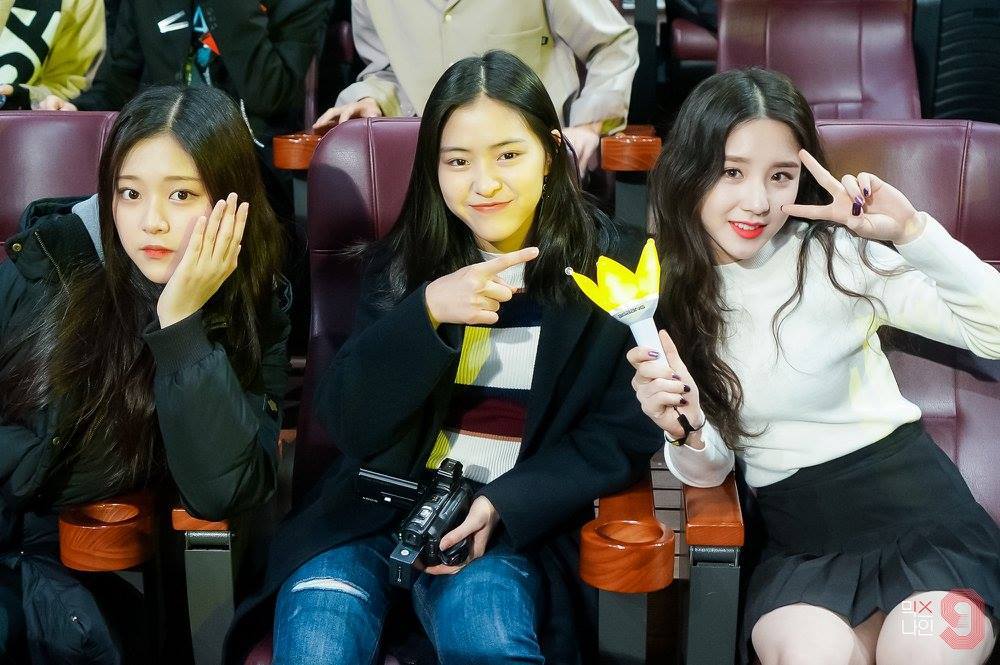 2jinarchive's tweet image. with ryujin 🌱

✎. .⃗ . 180113 | #희진 #현진 ;; 
↝ mixnine ♡.°୭