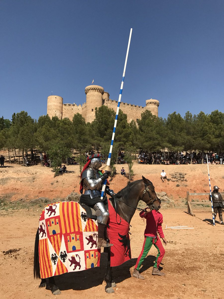 🗓️¿Quieres hacer algo distinto este #finde? Acércate al majestuoso Castillo de #Belmonte  y disfruta de las VIII Jornadas de Recreación Histórica. Siglo XV. Que no te lo cuenten...Es un espectáculo digno de ver. Reserva tu entrada online en castillodebelmonte.com 🏰⚔️
