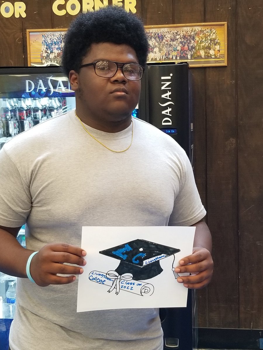 PHSCollegeCoach's tweet photo. #CollegeSigningDay #DecisionDay @BetterMakeRoom @getschooled https://t.co/XPULGNrQll