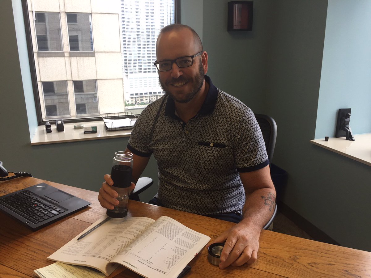 PBA_savingsight's tweet photo. @NatEyeInstitute @PBA_savingsight President &amp; CEO @PBA_JeffTodd is taking an #EyeHealth break from the computer screen for the #EyeSpy2018 challenge! #HealthyVisionMonth @NatEyeInstitute @NEHEP https://t.co/whppchBqAk