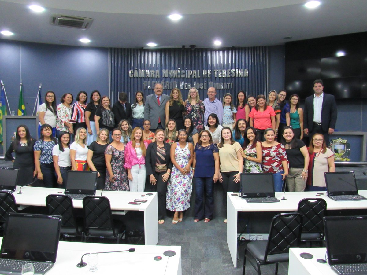 delegadosamuel's tweet photo. Hoje participei da audiência em homenagem ao Dia do Assistente Social, comemorado em 15 de maio. E a minha felicidade só cresce em poder contribuir com a política de Assistência Social de Teresina. Vamos, avante, na luta pela garantia de direitos! #Semcaspi #DiaDoAssistenteSocial https://t.co/igfAgoUyTI