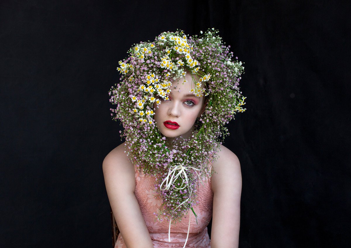 Flowering and powdering #underthefloralspell #florist #makeupartist #newcastle 
<a href="/MarkJobson/">MarkJobson</a> <a href="/MayfieldStudio/">MAYFIELD STUDIO</a> <a href="/harriotte_/">Harriotte</a>