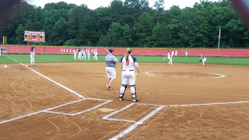 hanoversports's tweet photo. It's almost time! #RVASNLive Video Pregame Report from #Region5B Softball. #RoundIII #rvaW https://t.co/I69bpLVpTp