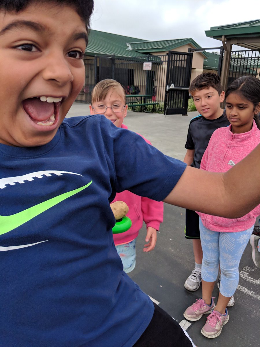 QuailsofC6's tweet photo. Field day was such a BLAST today!! It was so hard to pick just one favorite activity. Thank you to our PE teachers Mrs. Reuveni and Mr. Pearson for planning such a great morning! #weareQR https://t.co/NXpC1UQQ9Y