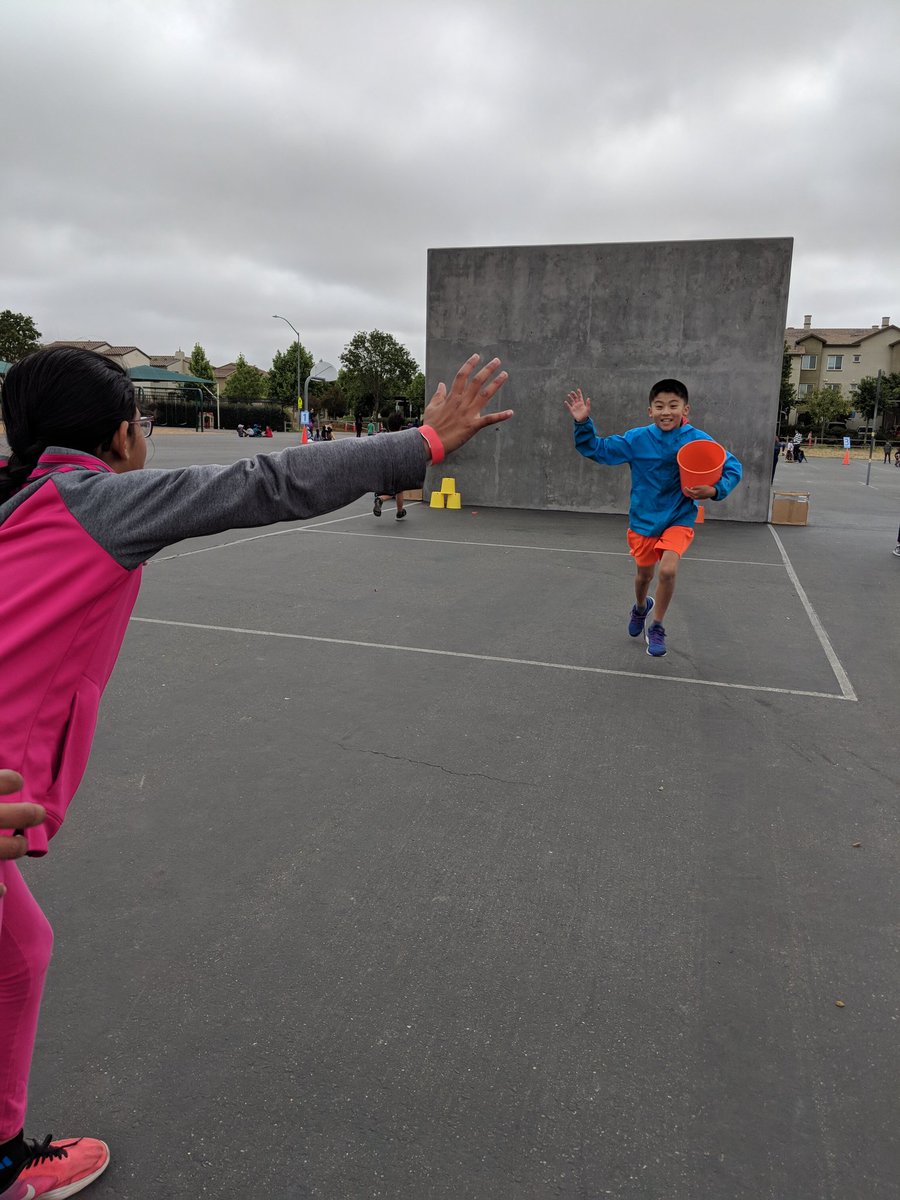 QuailsofC6's tweet photo. Field day was such a BLAST today!! It was so hard to pick just one favorite activity. Thank you to our PE teachers Mrs. Reuveni and Mr. Pearson for planning such a great morning! #weareQR https://t.co/NXpC1UQQ9Y