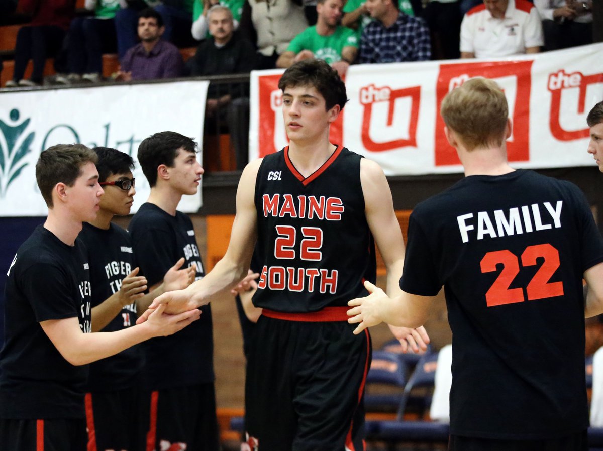 Pioneer_Press's tweet photo. Tragedy, then opportunity.

Maine South's Tommy Gardiner, whose father died in January en route to see him play basketball, will walk on at Marquette.

He made his decision on his parents' anniversary.

https://t.co/Fd4ARMNM2S #PioneerSports (via @bobnarang) https://t.co/Xn5afnjBno