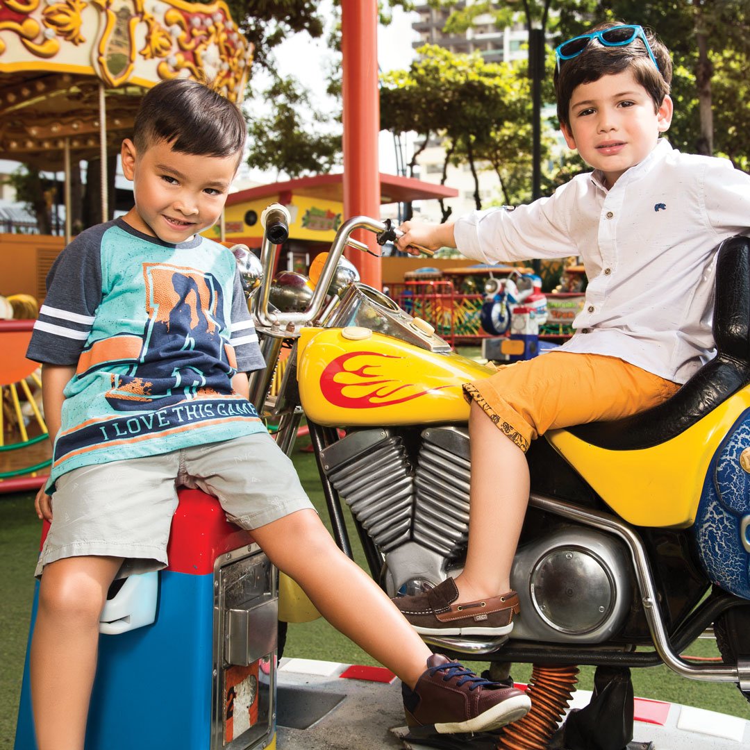 depratiec's tweet photo. ¡Los peques solo quieren divertirse! 🎉🎉🎉 Nueva colección #KiddoFest, disponible en tiendas y en nuestra tienda virtual.
✨
KiddoFest: https://t.co/nQeP1rhG9z https://t.co/7kfmLyK2Gg