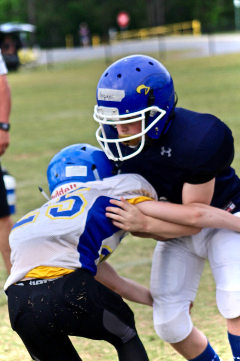 Amandadhendrix4's tweet photo. Brody Hendrix is a little BEAST ... #rising6thgrader #springpractice  #jreagles #wing #safety https://t.co/2DM7tFYLOD