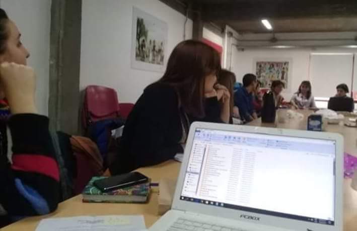 Obsdiscapacidad's tweet photo. Equipo organizador preparando los últimos detalles para el #SimposioDiscapacidadUNQ los días 4 y 5 de Junio.
#IIISimposioInternacionalObservatoriodelaDiscapacidadUNQ https://t.co/Ovj7cF8V1d