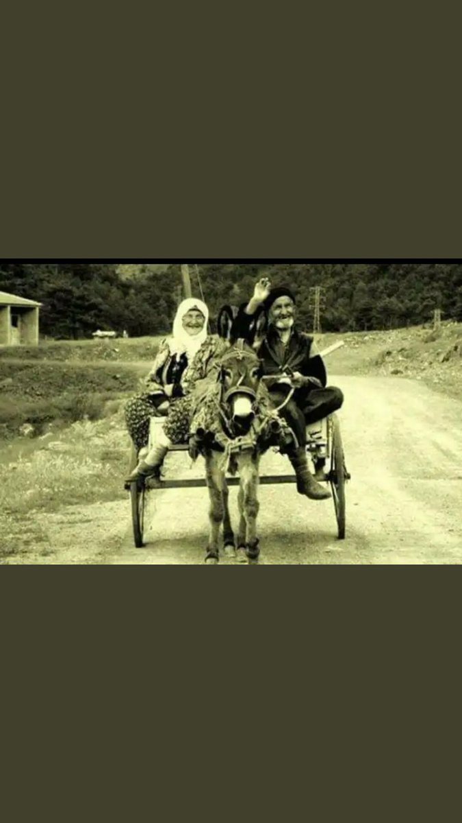 KadriCAM's tweet photo. Bıraz akıllı isen sevgini ulu orta saçma. Cebinde bulundurduğu senin sactiklarin ise elalemin olur. https://t.co/Hoj6mJA09l