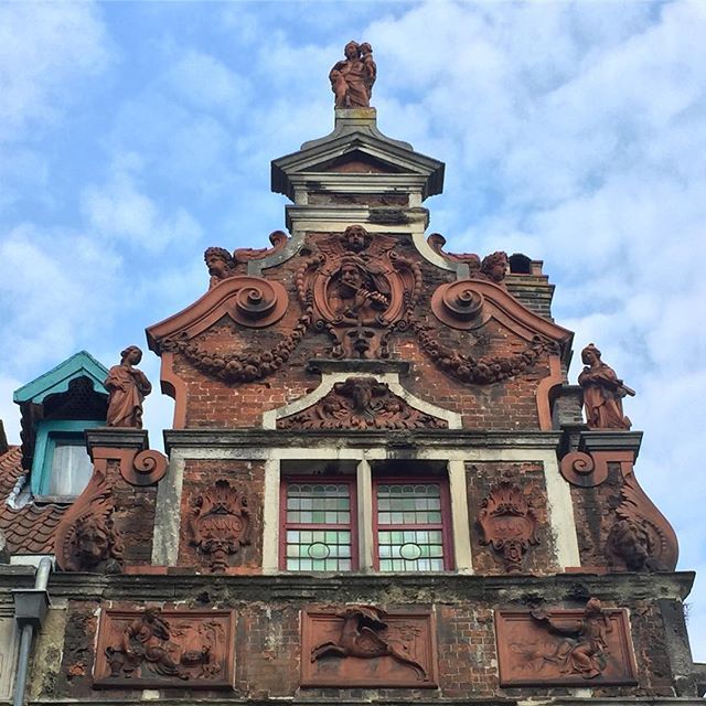 samanthaflutist's tweet image. Flutist in Ghent #flute #musicandarchitecture #kraanlei ift.tt/2kCNeZd