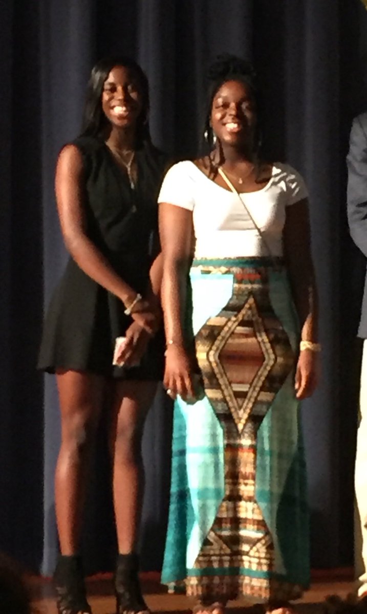 CoachStowe40's tweet image. Academic all-staters! Congrats ladies !#smartypants #missingone