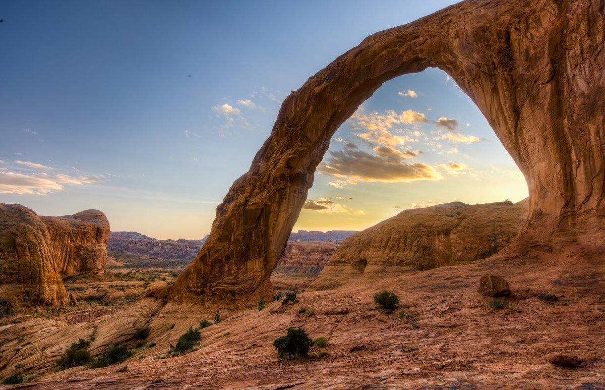 Interior's tweet photo. A gorgeous view of one of the nationβs newest national recreation trails: The stunning Corona Arch Trail #FindYourWay https://t.co/PqiYKz2L2x