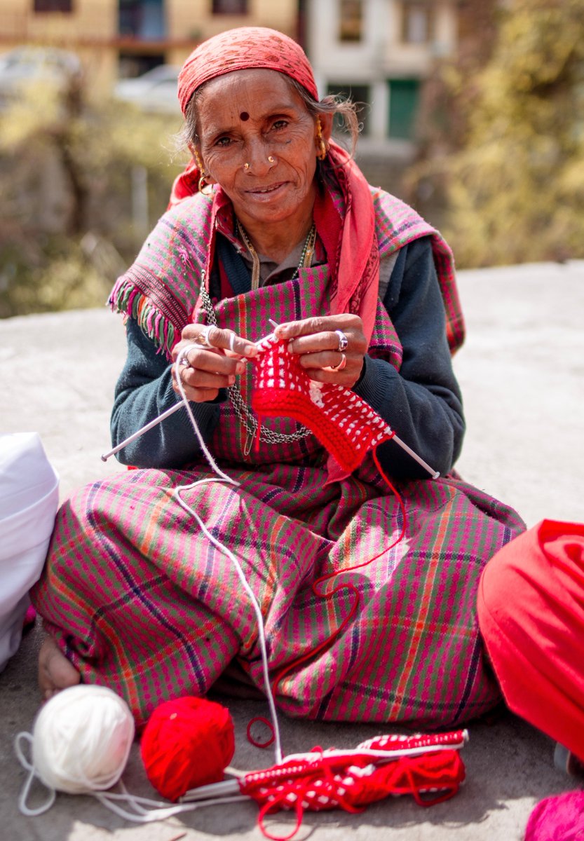 Handmade. Himalayas. Happy Ladies. Meet one of our beautiful artisans &lt;3 #fazlsocks #handmade #artisanmade