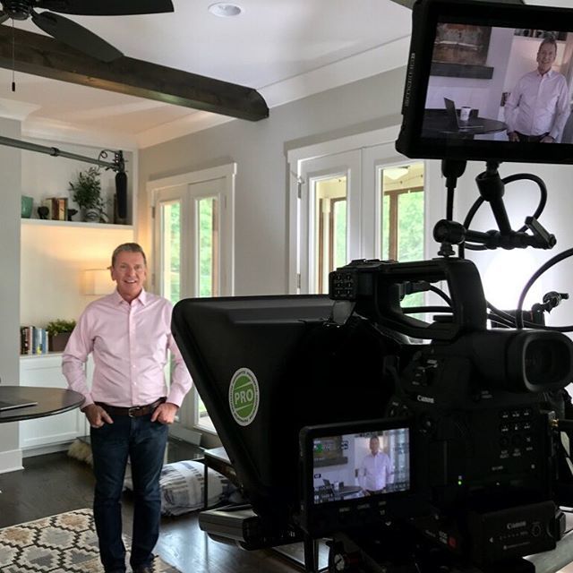 MichaelHyatt's tweet photo. Spent a full day shooting the new Free to Focus® course for this fall. It’s new, improved, and much tighter. I can’t wait to share it with you. ⠀⠀⠀⠀⠀⠀⠀⠀⠀
#freetofocus #productivity #moremargin #tw https://t.co/RLCBUtKkcv https://t.co/xfPFBpuCk2