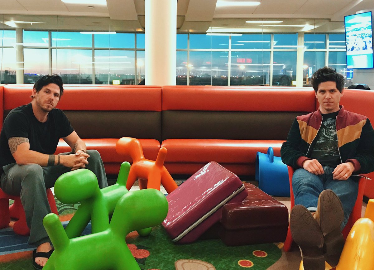 Let me tell you ‘bout my baeeeeest friend. #Twinning