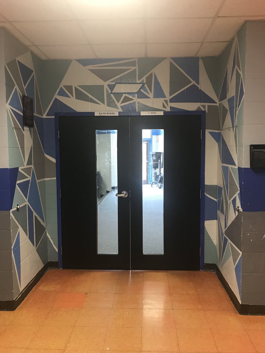 AlexMinkBand's tweet photo. New look for the SMS Band Room! Happy Summer! #ccsdtn https://t.co/naGkf6ztb4