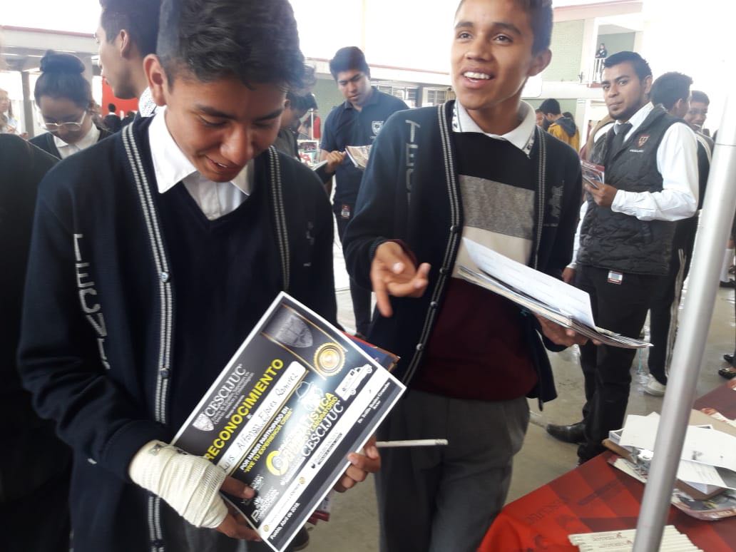 CDMXOR's tweet photo. #Practicas de Dactiloscopía y Oferta Académica en la Feria Vocacional en Secundarias @Cescijuc_Puebla #CESCIJUC #OrgulloCescijuc #YoSoyCescijuc https://t.co/fY0hIK6ssR