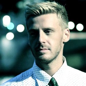 #roscoplaying Lintas Galaxy - Jonatan Cerrada | streaming klik roscoradio.co.id | mangkalnya bala muda penuh gaya
 Beli lagu yang asli yuk! klik: goo.gl/jT2ipP