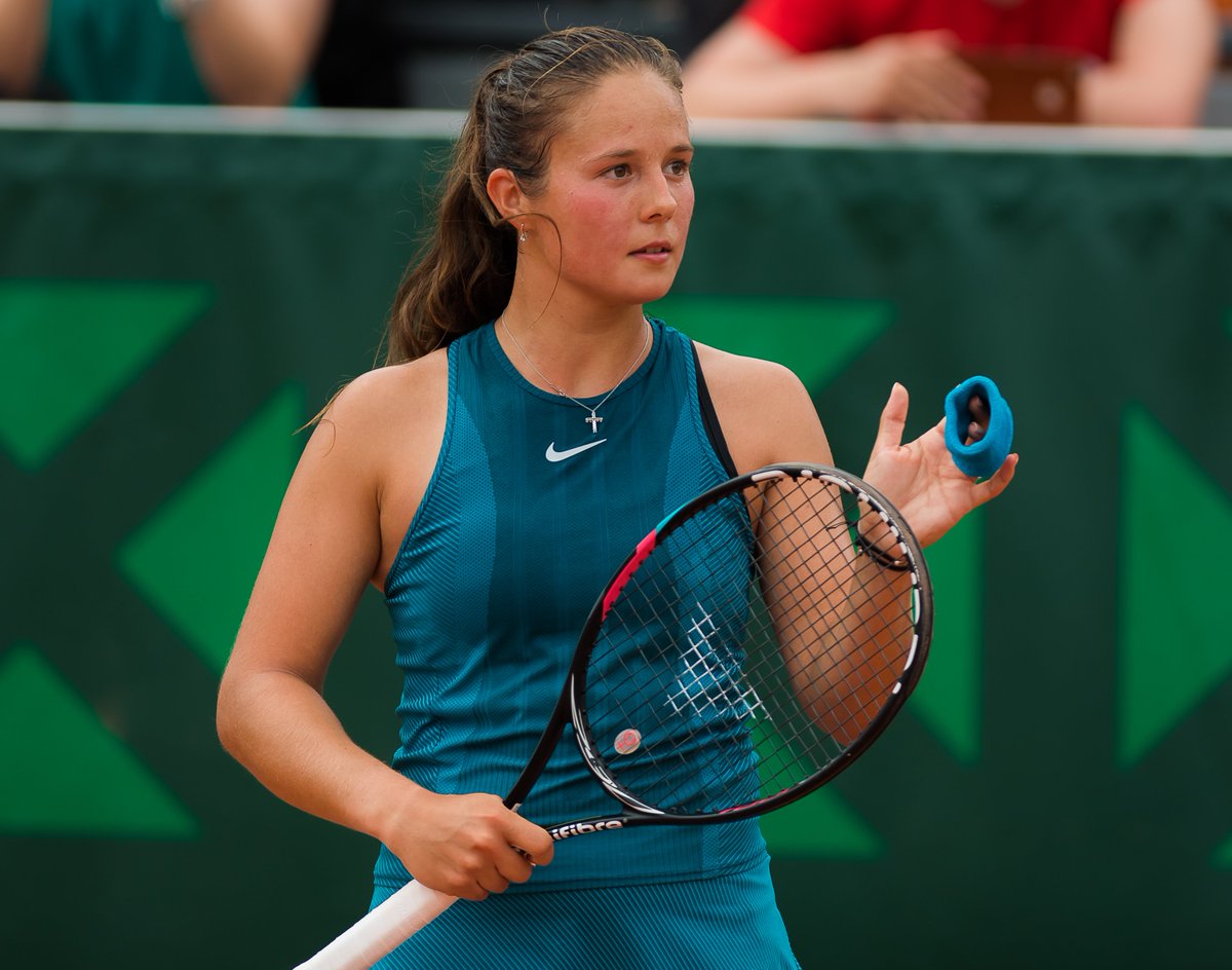 DARIA KASATKINA - Página 24 DeeBOJdX0AIapGU