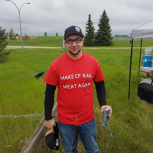 TCRCWest's tweet image. Tentative Negotiated Settlement - Following a very long and productive night and morning we were able to achieve a tentative negotiated settlement with the Company including the Kootenay Valley Railway. tcrccalgary.ca/Tentative_Nego…