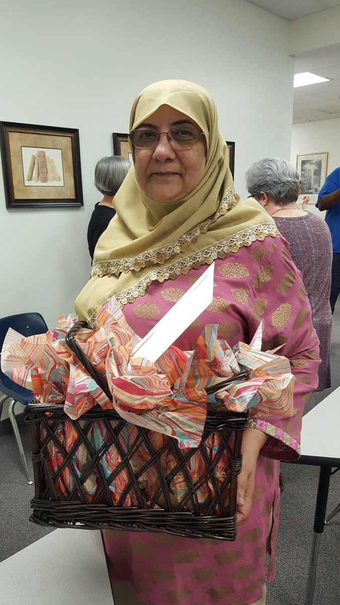 wesleyme2's tweet photo. Mrs. Master is retiring after 18 years at Salazar. Time for the grandbabies. https://t.co/u6IFKB9ZQV