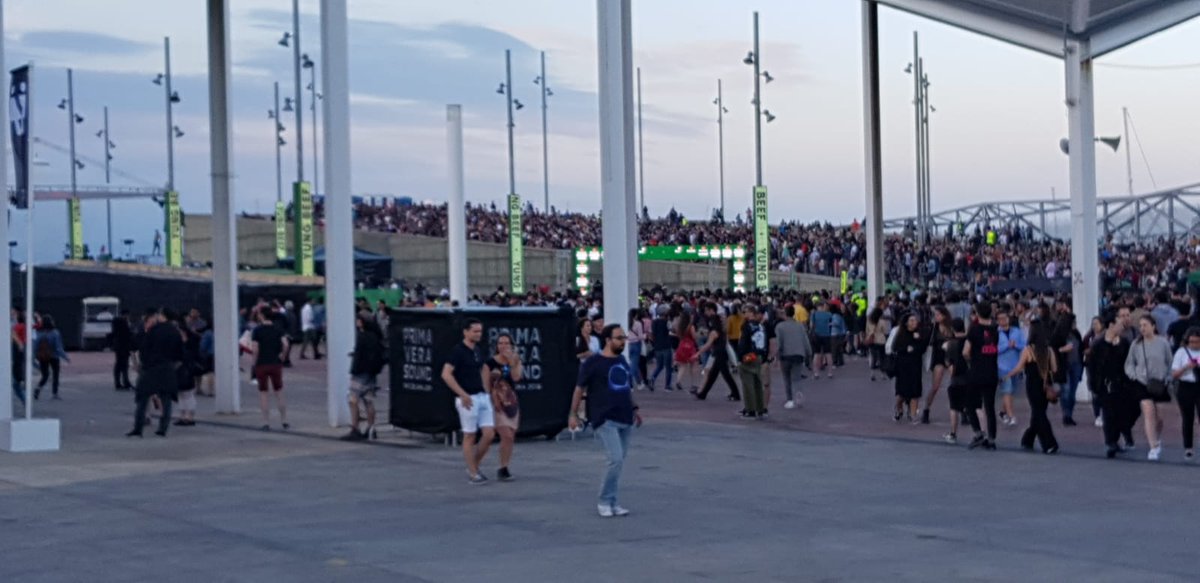 doc_medical's tweet photo. Empezamos un año más la cobertura sanitaria del PRIMAVERA SOUND en el Parc del Fòrum. https://t.co/KBWUff43t8