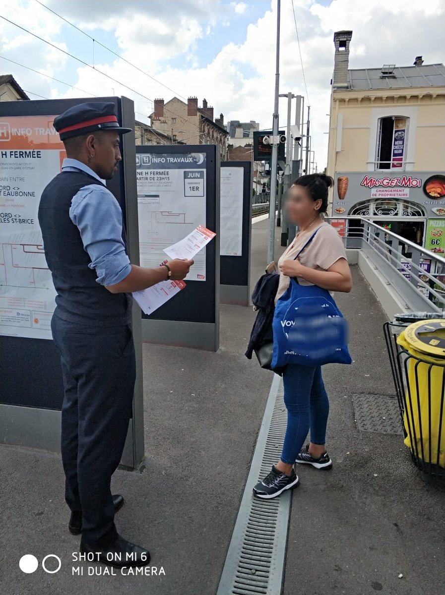 EML_LIGNEH's tweet photo. Ce week-end @LigneH_SNCF est fermée entre 🚧#ParisNord - #Ermont/#Sarcelles 🚧en raison de travaux☡ d'amélioration des accès en gare d'#Epinay-#Villetaneuse.
Nous étions avec vous cette après-midi pour continuer de vous informerℹ.
Retrouvez toute l'info sur l'appli #SNCF. https://t.co/h5g0R1DwD7