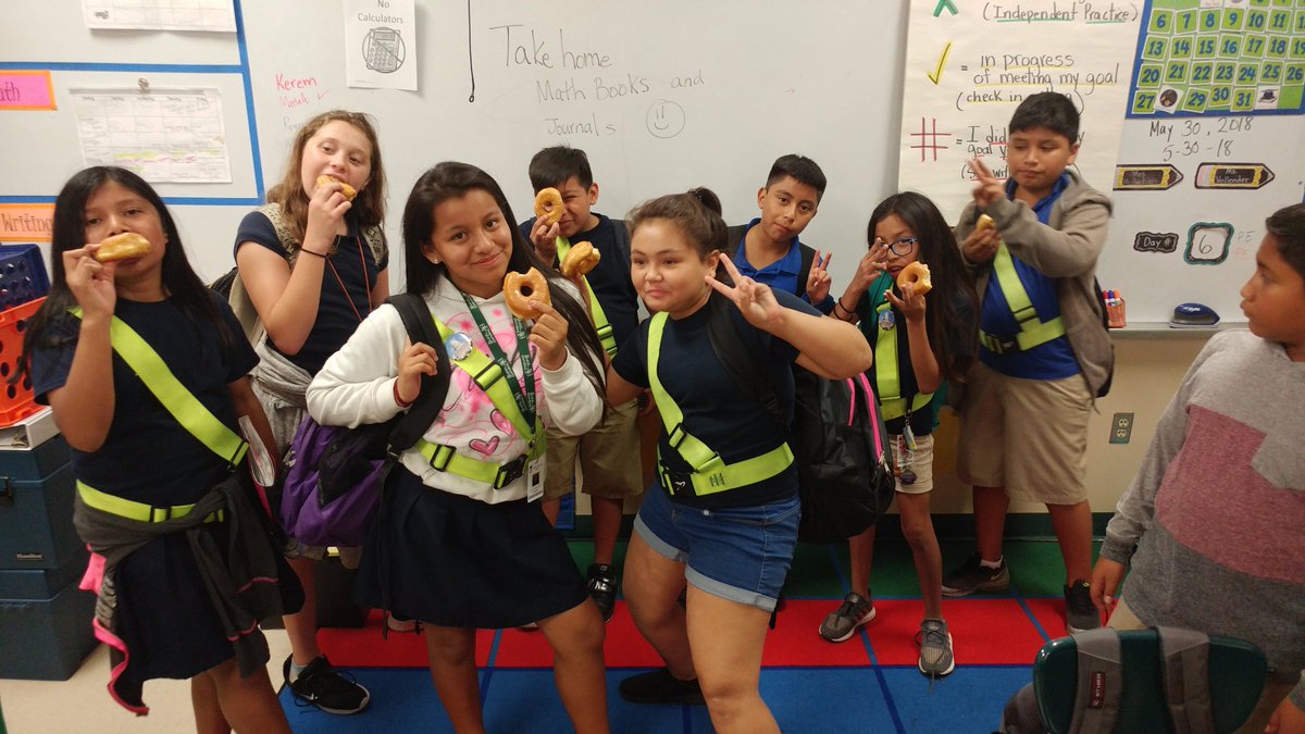 Megan Lee tweet media