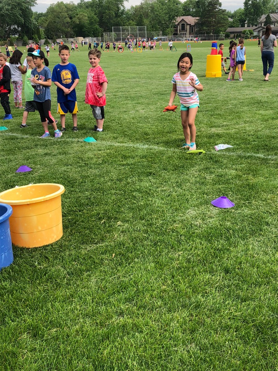 Ms. Grosshuesch tweet media