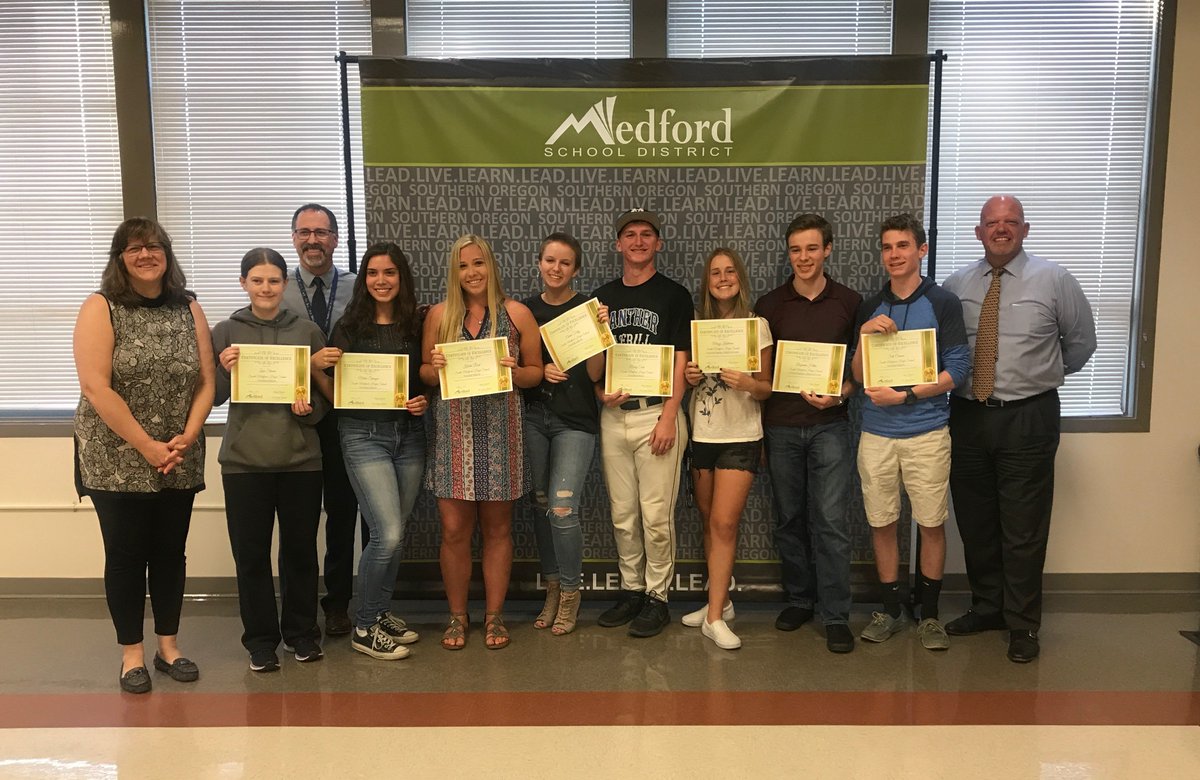 MSD549C's tweet photo. On May 7, the MSD Board of Directors recognized the Class of 2018 valedictorians. We are extremely proud of the hard work and dedication it took to achieve this standing. #MSDgrad #MSDProud
For more information on the valedictorians, please visit: https://t.co/I9kf8rCirW. https://t.co/nTKQ1lW4pd