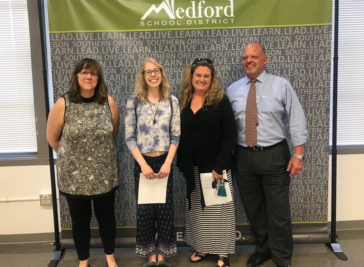MSD549C's tweet photo. On May 7, the MSD Board of Directors recognized the Class of 2018 valedictorians. We are extremely proud of the hard work and dedication it took to achieve this standing. #MSDgrad #MSDProud
For more information on the valedictorians, please visit: https://t.co/I9kf8rCirW. https://t.co/nTKQ1lW4pd