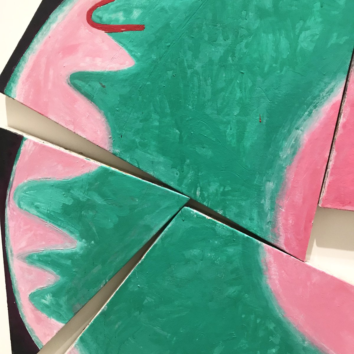 Magnus_Sculptor's tweet photo. A closer look at Elizabeth Murray’s “Painters Progress” (spring 1981), now on view in #GundStudioVisit https://t.co/wXy6ToDwwq https://t.co/ohKSZyvrrH