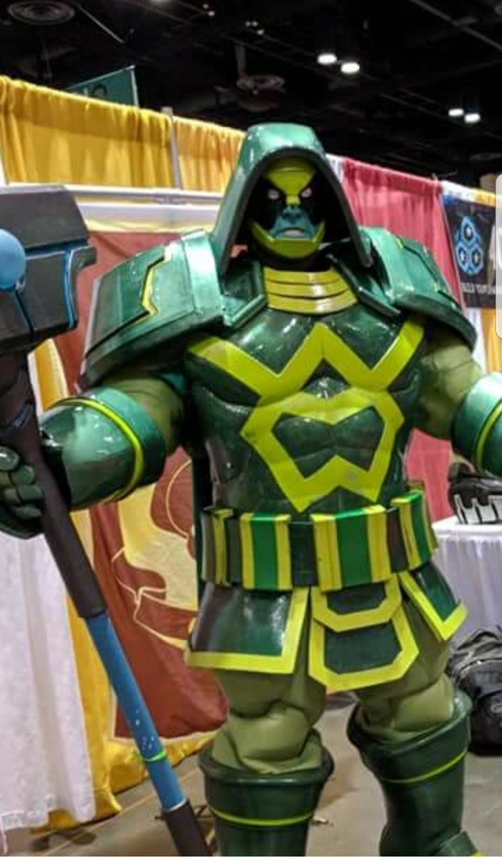 therpf's tweet photo. Ronan the Accuser (comic version) by @bd_characterlab. EVA Foam coated in clear epoxy with pearl pigment. #Marvel #Kree #Cosplay #Costume #CraftYourFandom https://t.co/pbAGzgihGP