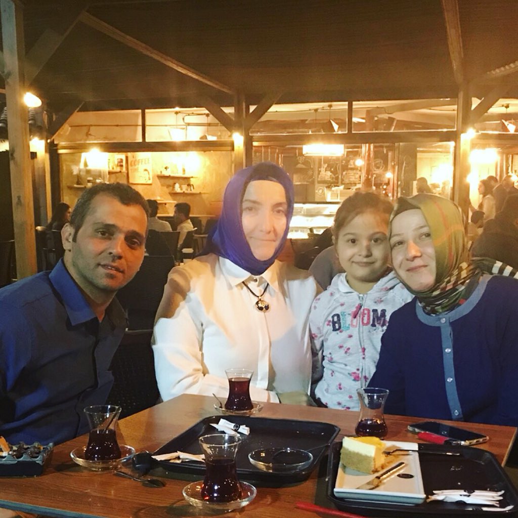 OdabasiSema's tweet photo. @silebld başkanlığımızın düzenlediği iftar yemeğinde dostlarımızla bir araya geldik @CanTabakolu başkanımıza ve değerli ekibine teşekkürler @siledayanisma @beratconkar @ilhanocakli @Sile_AkParti @akkadin_sile @Akparti https://t.co/Qw7SQzGOsa
