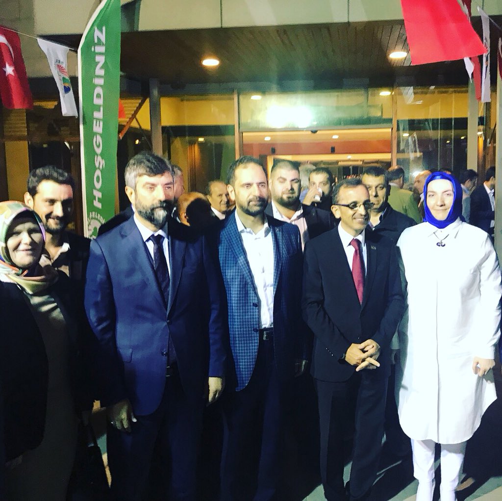 OdabasiSema's tweet photo. @silebld başkanlığımızın düzenlediği iftar yemeğinde dostlarımızla bir araya geldik @CanTabakolu başkanımıza ve değerli ekibine teşekkürler @siledayanisma @beratconkar @ilhanocakli @Sile_AkParti @akkadin_sile @Akparti https://t.co/Qw7SQzGOsa