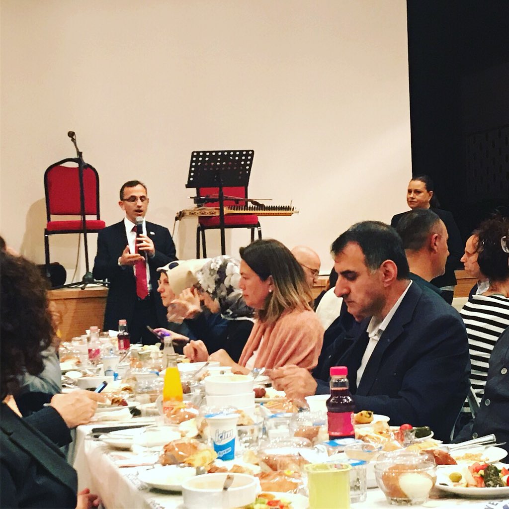 OdabasiSema's tweet photo. @silebld başkanlığımızın düzenlediği iftar yemeğinde dostlarımızla bir araya geldik @CanTabakolu başkanımıza ve değerli ekibine teşekkürler @siledayanisma @beratconkar @ilhanocakli @Sile_AkParti @akkadin_sile @Akparti https://t.co/Qw7SQzGOsa