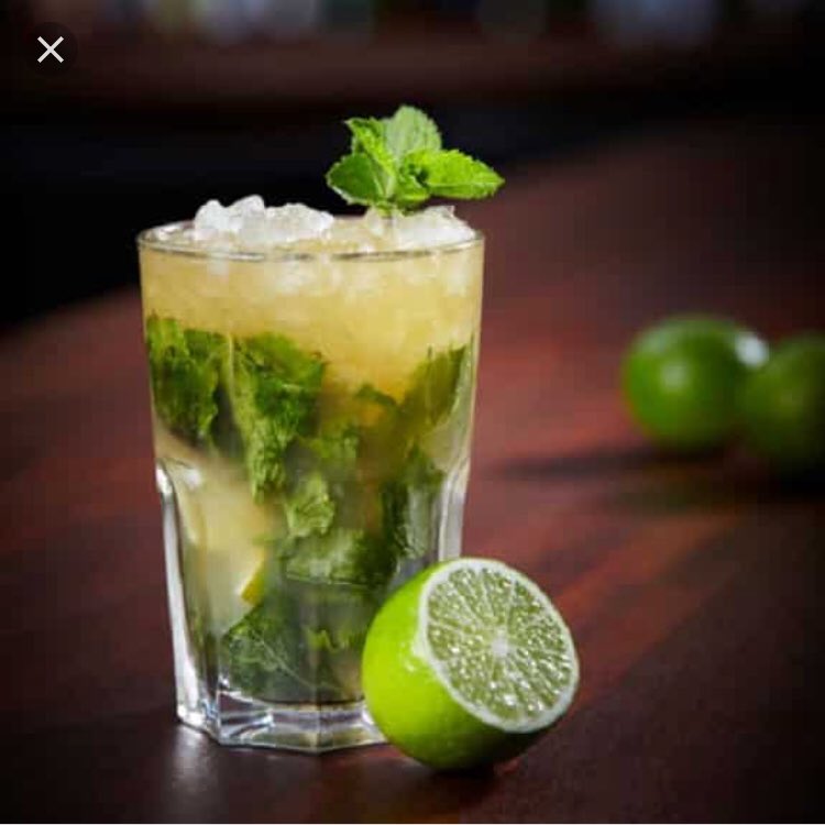 Pete_N_Terrys's tweet image. It’s #NationalMintJulepDay Come on out to @Pete_N_Terrys Tavern and enjoy a refreshing spin on a Mint Julep. Don’t forget #HappyHour from 3-6pm 5 #CraftDraft #nashville #livemusic 🥃