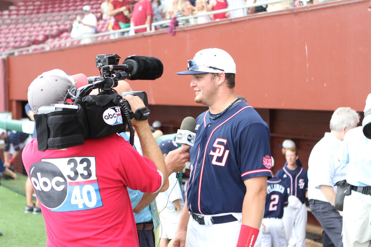 SamfordBaseball's tweet photo. We've been here before: A look back at the 2012 Samford @SoConSports Championship and the Tallahassee Regional

👉- https://t.co/Os4FV74LHv

#SamfordStrong🐶🐾 https://t.co/iANJRL69yM