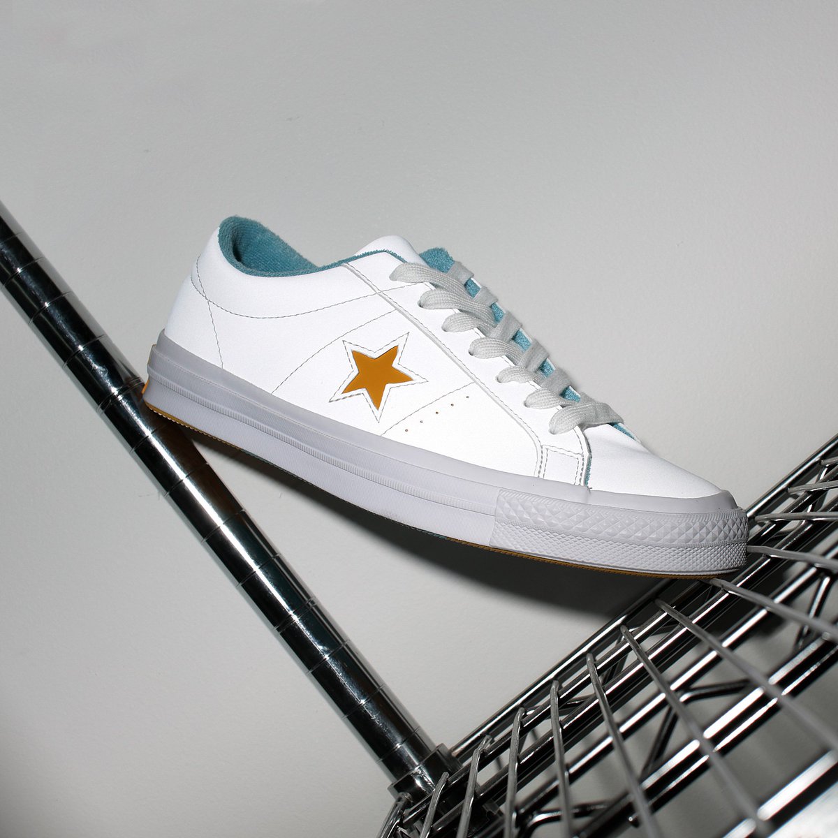 converse one star in store