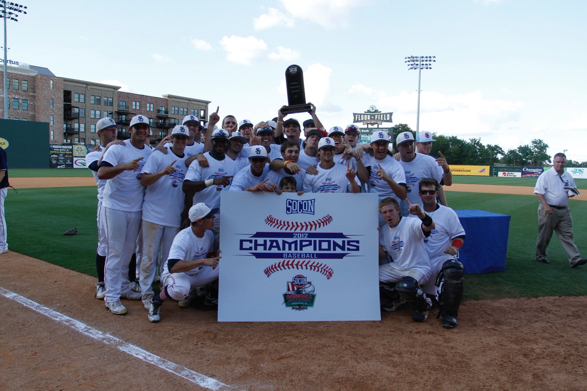 SamfordBaseball's tweet photo. We've been here before: A look back at the 2012 Samford @SoConSports Championship and the Tallahassee Regional

👉- https://t.co/Os4FV74LHv

#SamfordStrong🐶🐾 https://t.co/iANJRL69yM
