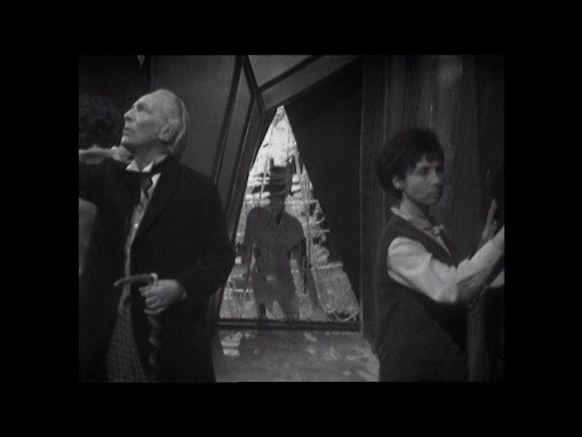 MatthewRimmer's tweet image. Triangles. #TheKeysofMarinus #DoctorWhoOnTwitch #DoctorWho