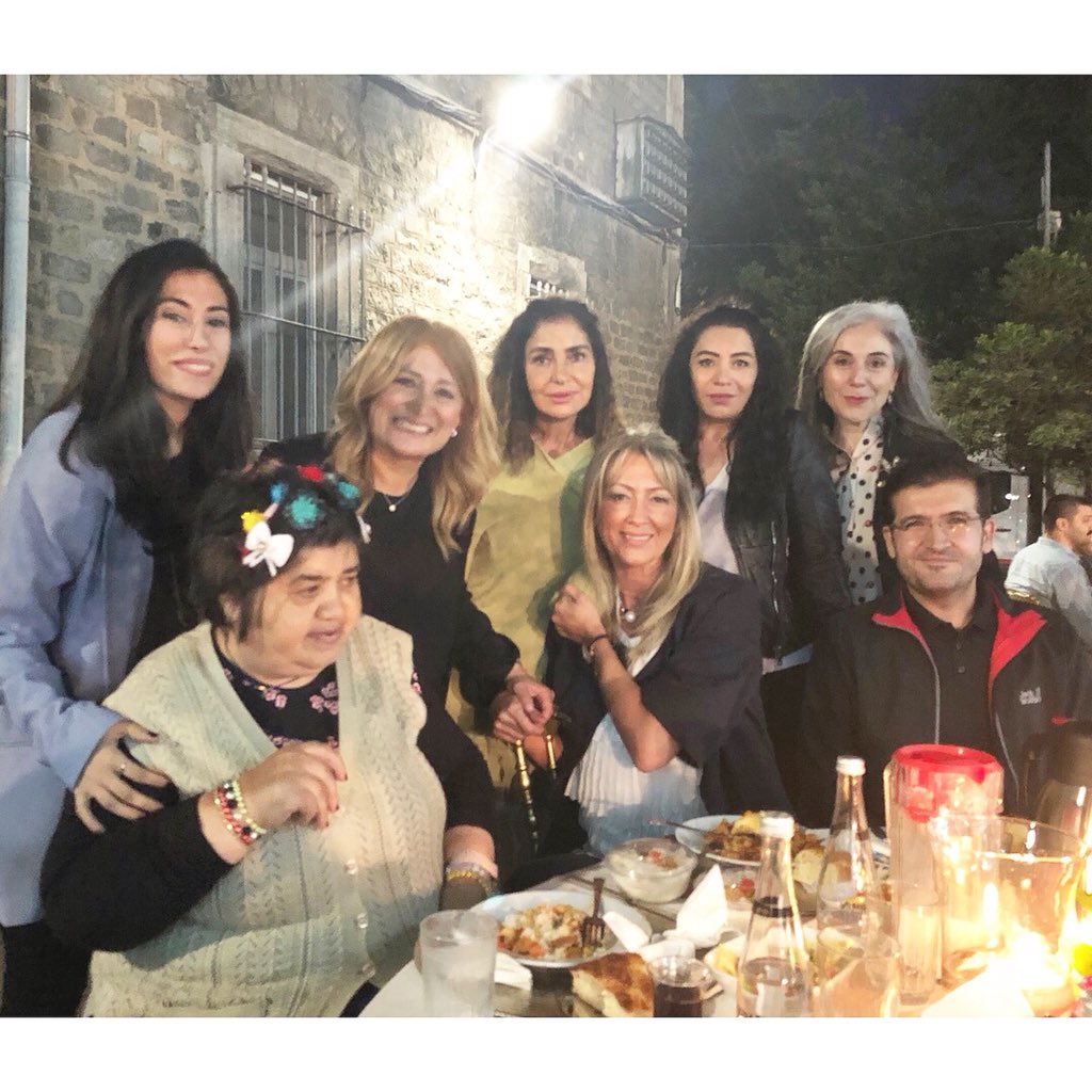 hilalak's tweet photo. Gitmek,görmek,hissetmek lazım.. Sevgili @beyhanbagis ve @EgemenBagis ‘ın geleneksel Darülaceze iftar yemeğinden 🙏🏼💖🍀 https://t.co/hbojLNZTRU